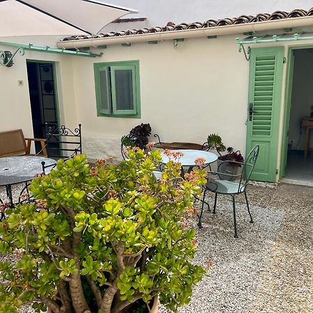 Hotel Le Ponteil อองทีบส์ ภายนอก รูปภาพ
