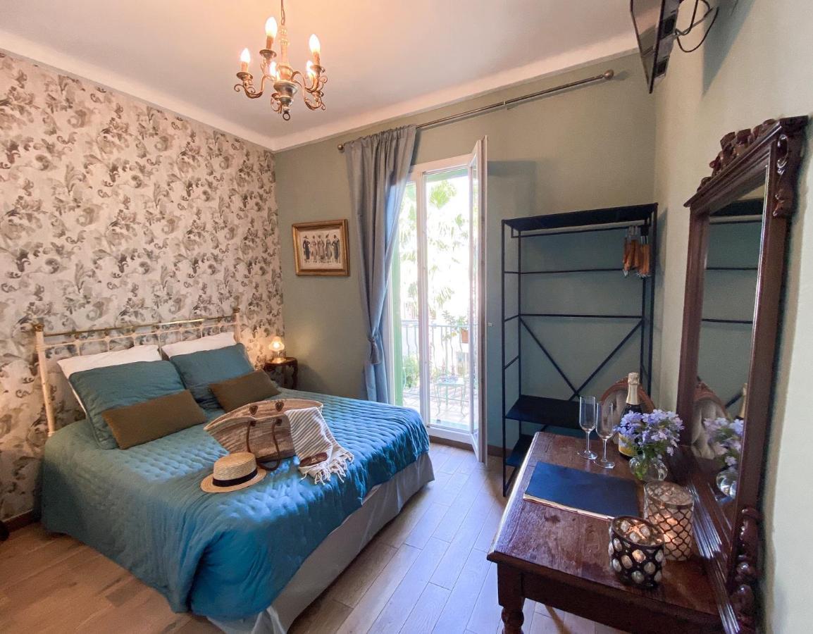 Hotel Le Ponteil อองทีบส์ ภายนอก รูปภาพ