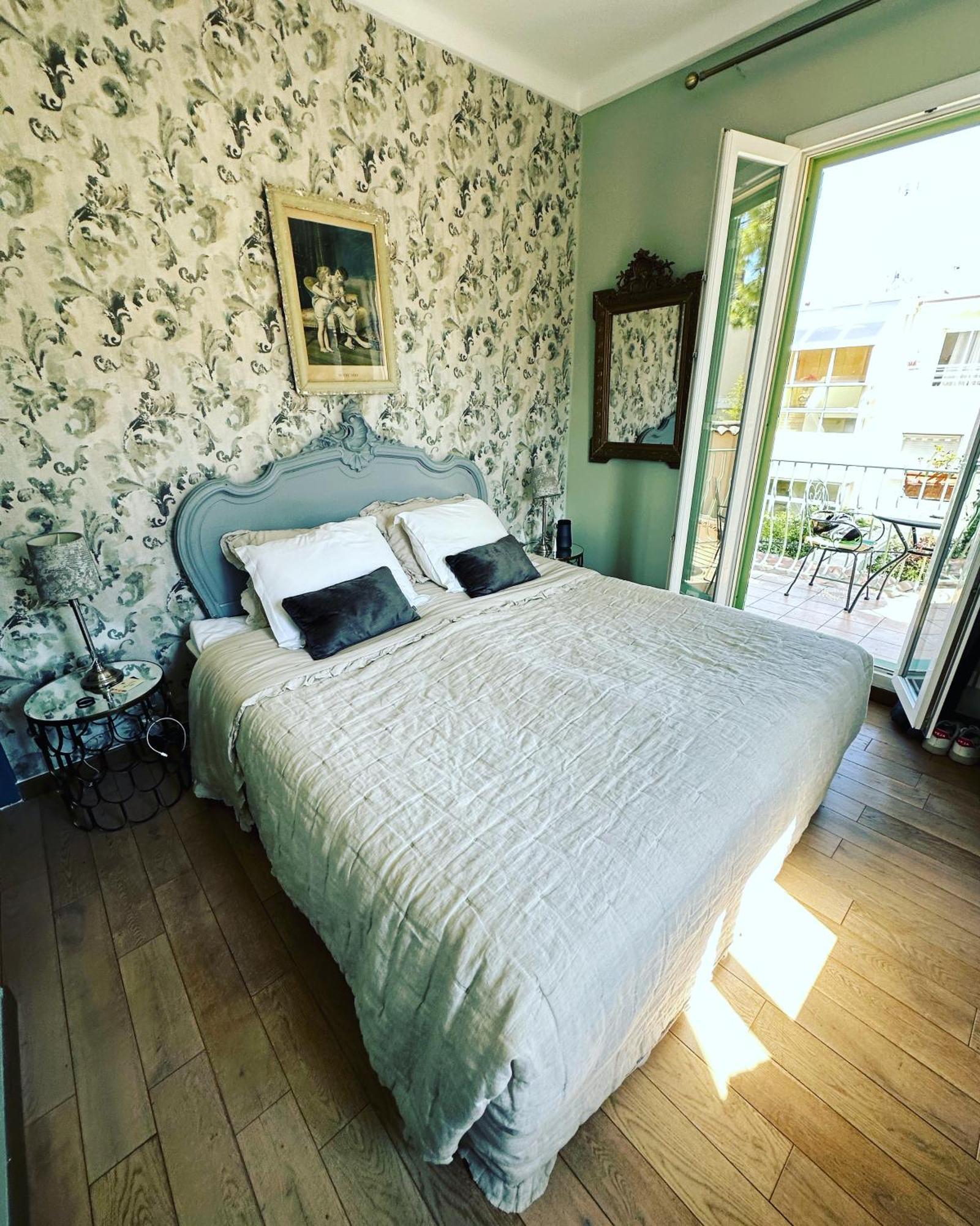 Hotel Le Ponteil อองทีบส์ ภายนอก รูปภาพ