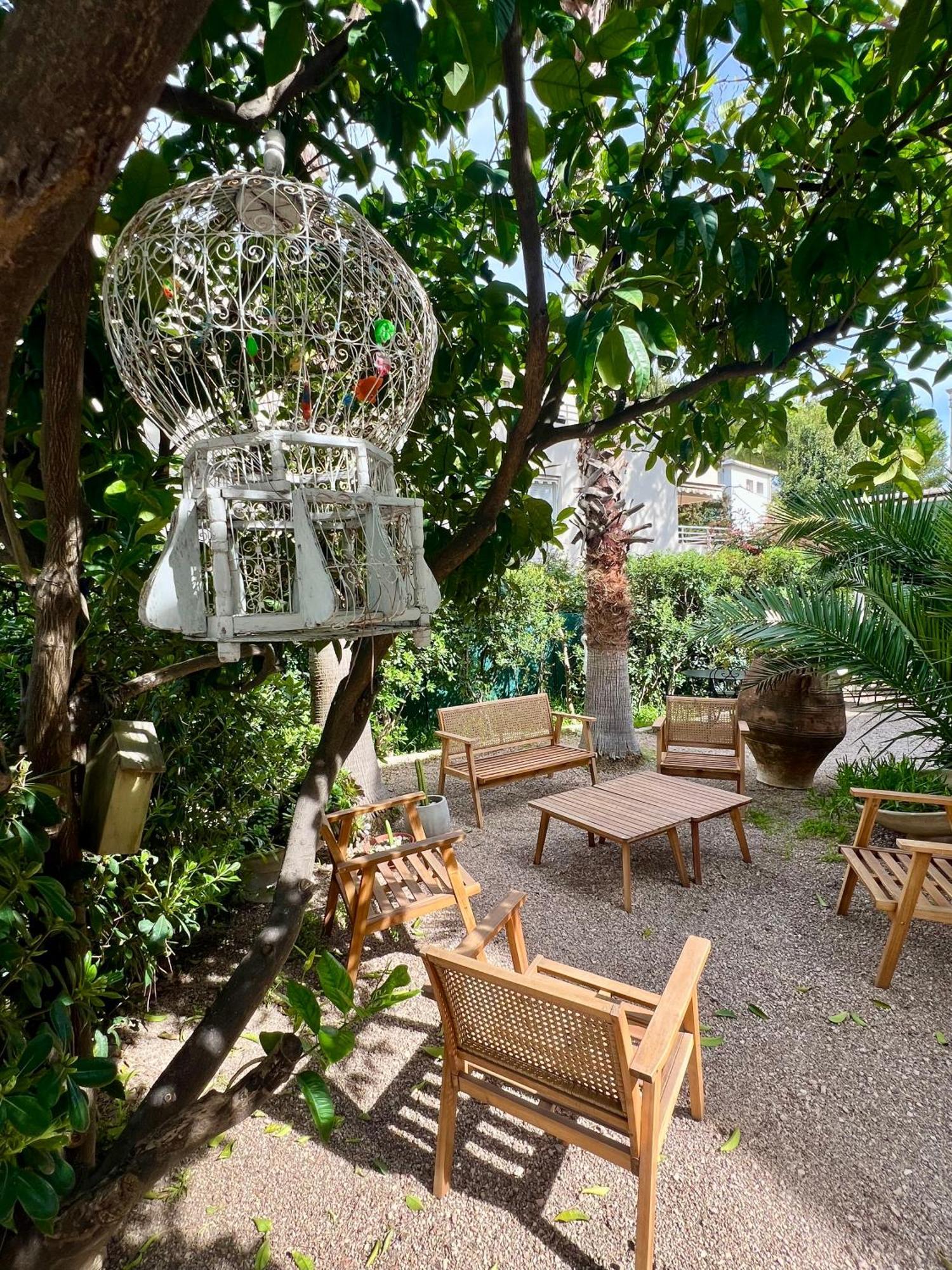 Hotel Le Ponteil อองทีบส์ ภายนอก รูปภาพ